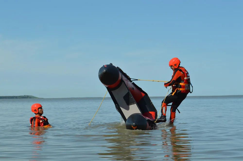 挑战极限！运动员舍生忘死争夺冠军的简单介绍