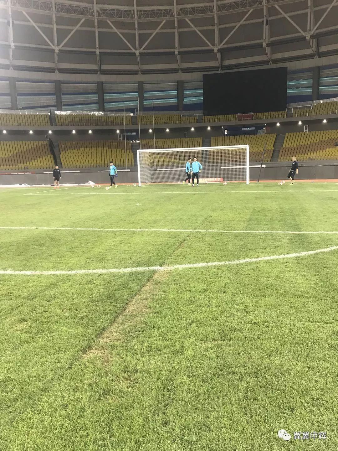 佛罗伦萨客场大胜，稳居中游位置的简单介绍