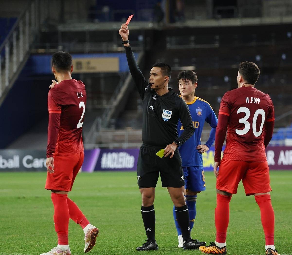 亚冠比赛中出现一场惊心动魄的对决