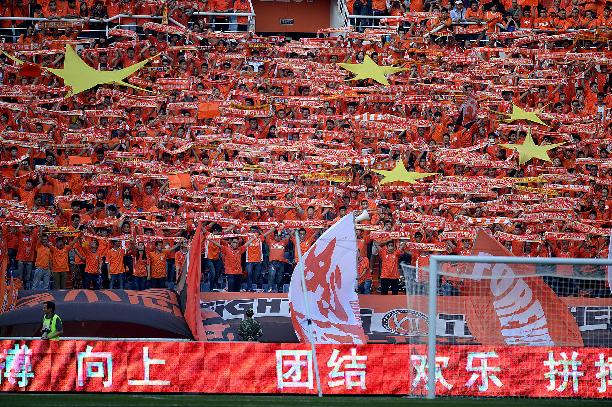 包含重要比赛取得胜利，国足晋级前进的词条