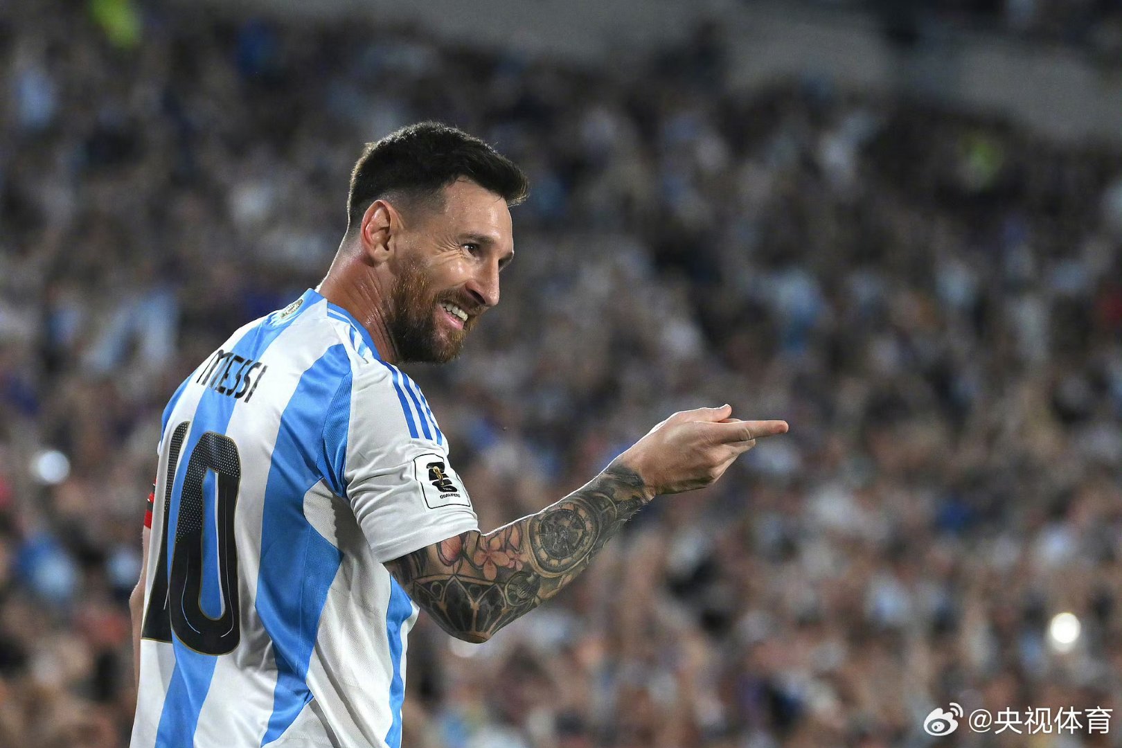 阿根廷球星在比赛中打入绝杀一球