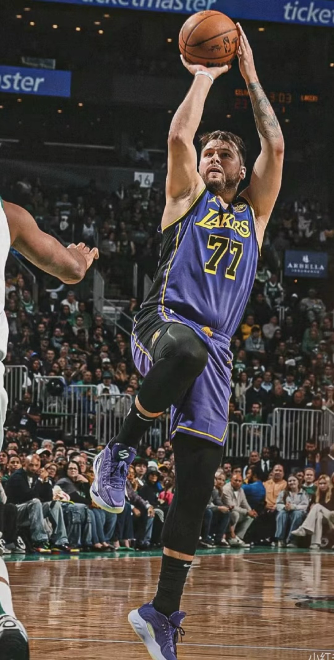 东部冠军赛绝杀！凯尔特人队惊险胜出的简单介绍