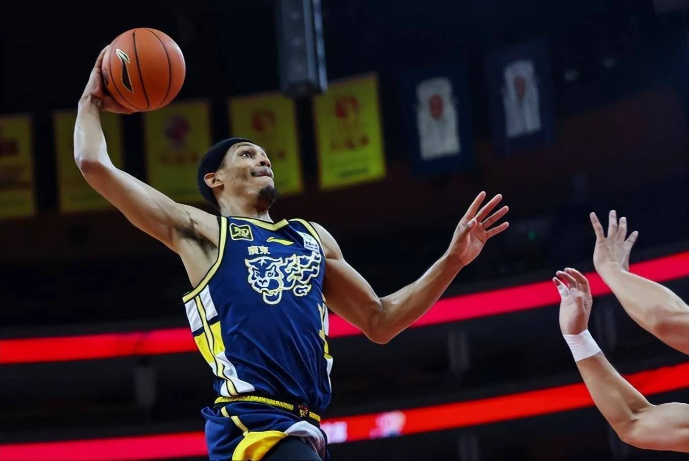 篮网队外线防守成隐患，主帅紧急调整的简单介绍