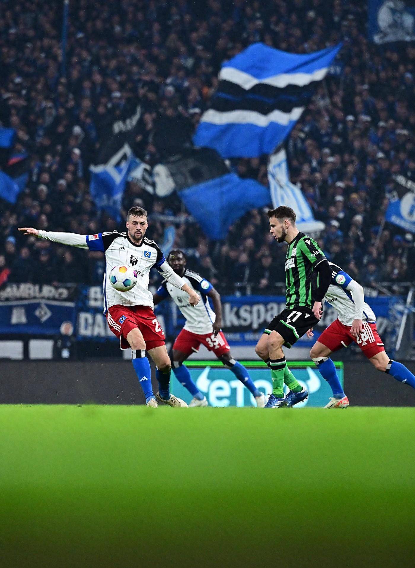 汉诺威96球队赛季目标:冲击联赛前四的简单介绍 汉诺威96球队赛季目标:冲击联赛前四的简单介绍