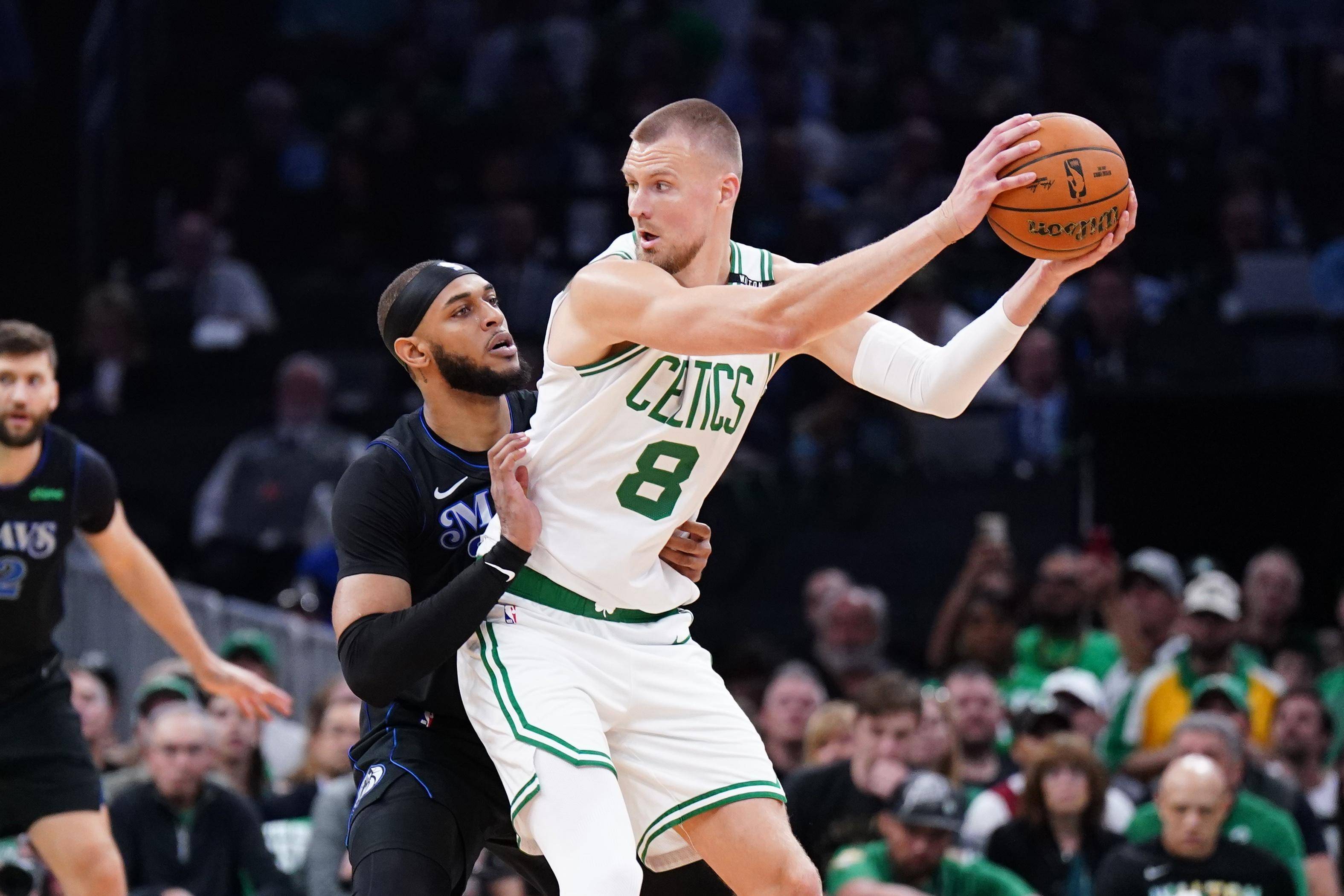 凯尔特人胜独行侠,完美发挥轻松取胜 凯尔特人胜独行侠,完美发挥轻松取胜