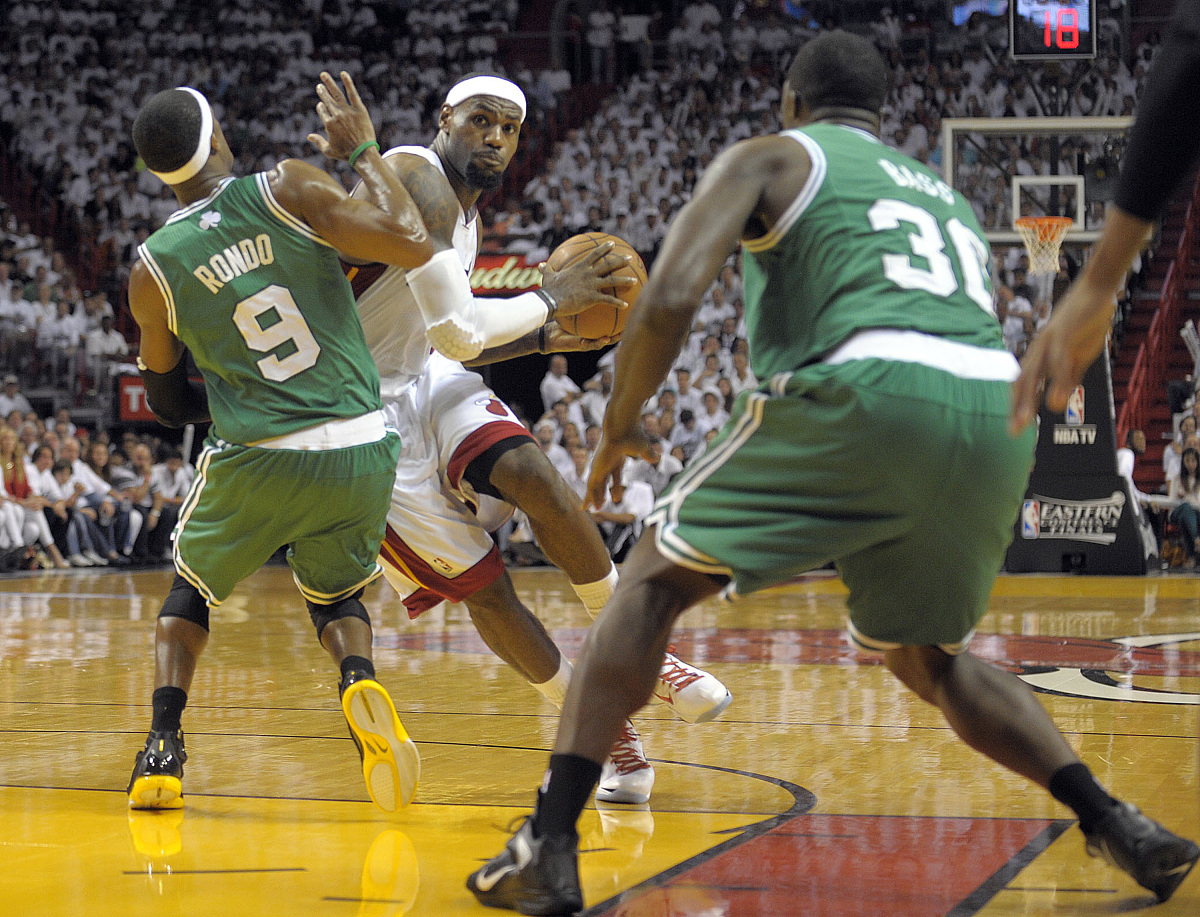 凯尔特人胜独行侠,完美发挥轻松取胜 凯尔特人胜独行侠,完美发挥轻松取胜