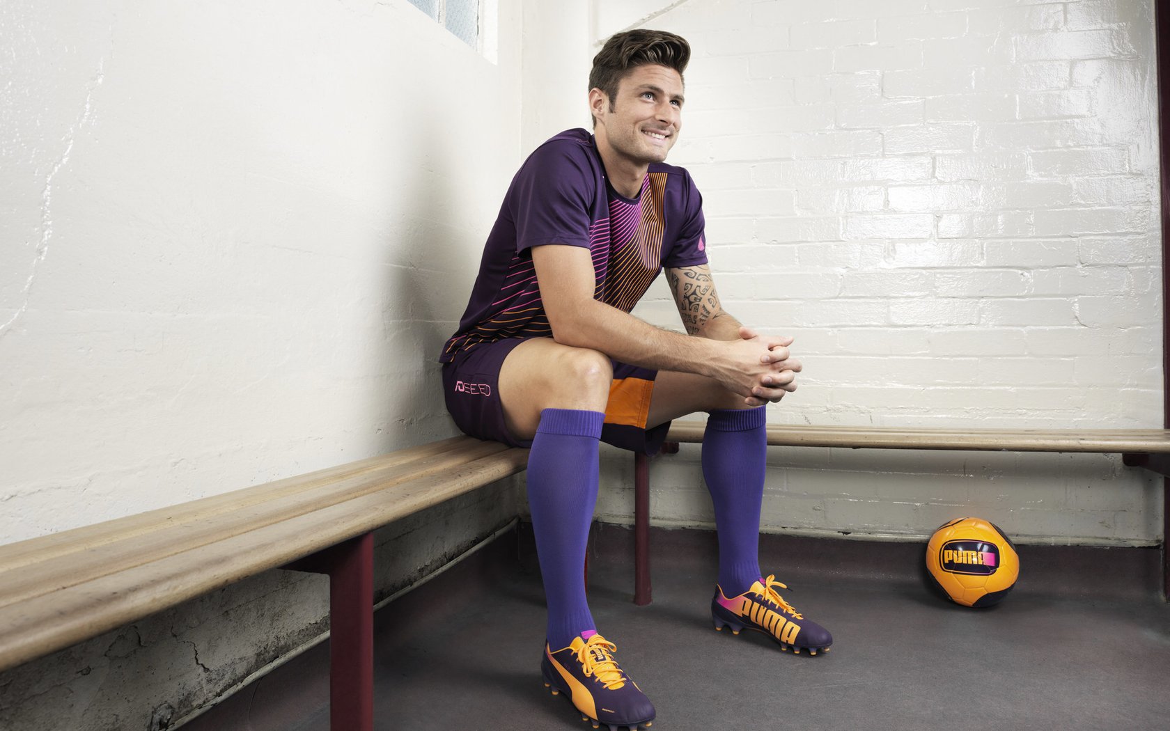 荷兰碾压葡萄牙，奥利维耶关键制胜，橙衣军团展现实力风暴