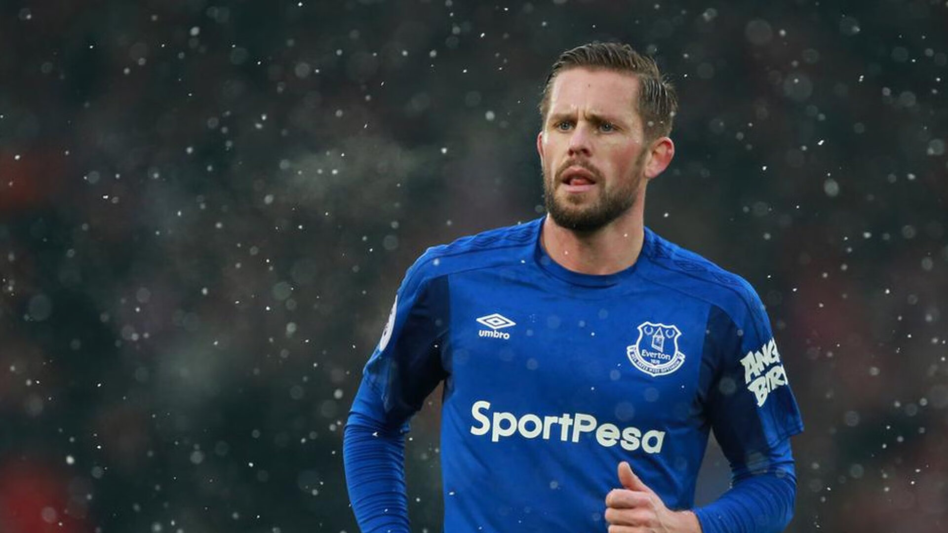 北欧冷锋与南美烈焰，丹麦绝杀马赛，苏亚雷斯再写传奇